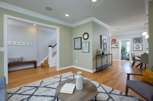 The bright entryway leads directly into the from room. - 4606 Iowa Ave NW