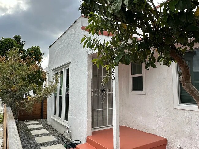 Foto del edificio - 1523 E 16th St