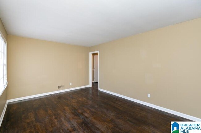 Building Photo - 732 Jackson Cir