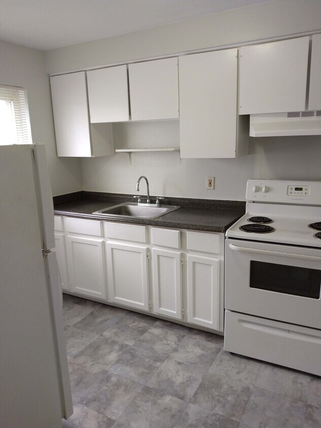 Foto principal - 4053 Warrensville Center Rd
