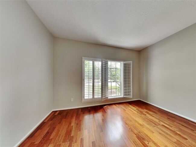 Foto del edificio - 16523 Wellers Way