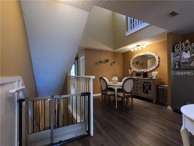 Building Photo - 5450 Bentgrass Dr