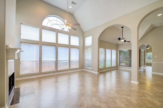 Foto del edificio - 16403 Knightrider Dr