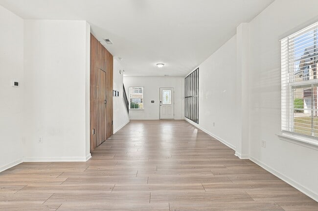Building Photo - 129 Zulabelle Ct