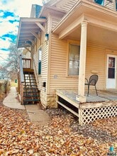 Building Photo - 714 S 1st Ave