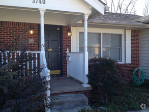 Building Photo - 3740 E 39th Pl