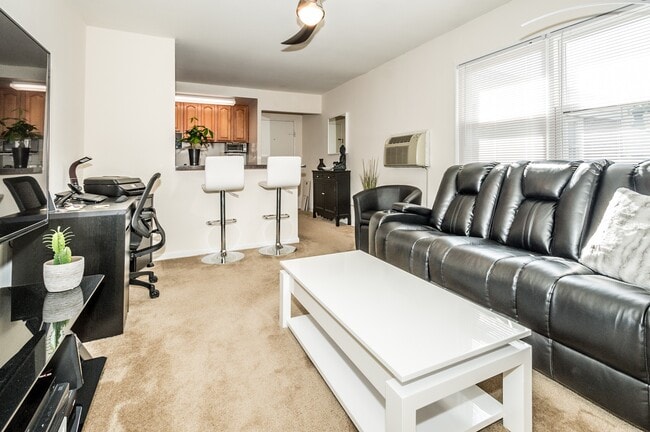 Foto del edificio - Garwood Gardens Apartments