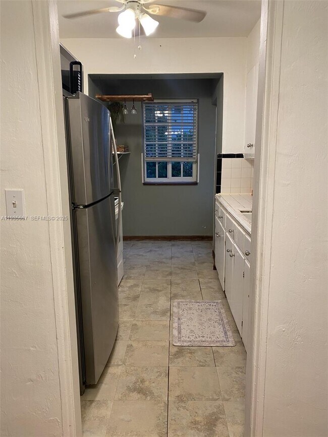 Foto del edificio - 11701 NE 11th Pl