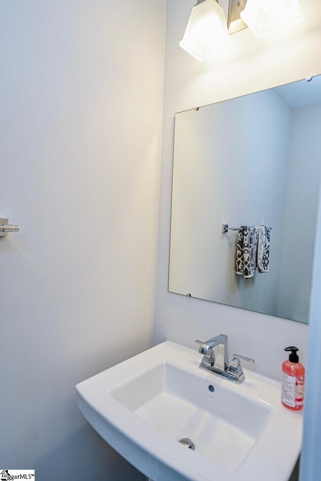 Foto del edificio - 34 Itasca Dr