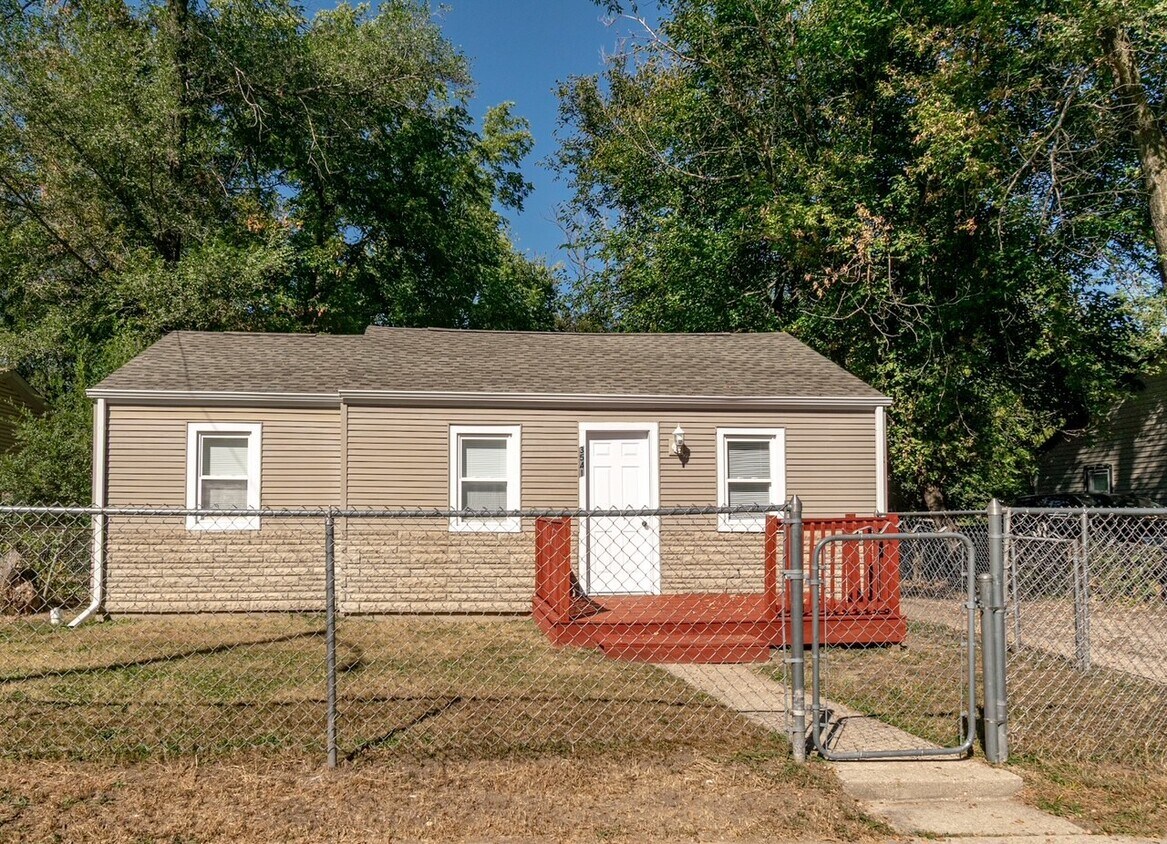 Foto principal - 3541 Blackstone Ave