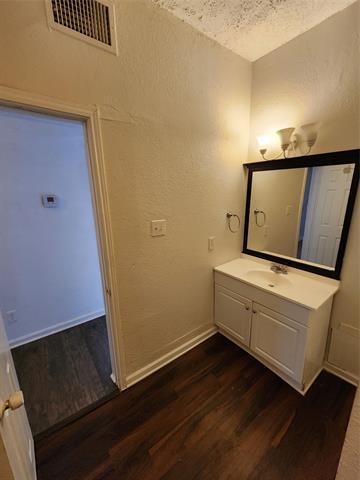 Building Photo - 5004 Side Ave