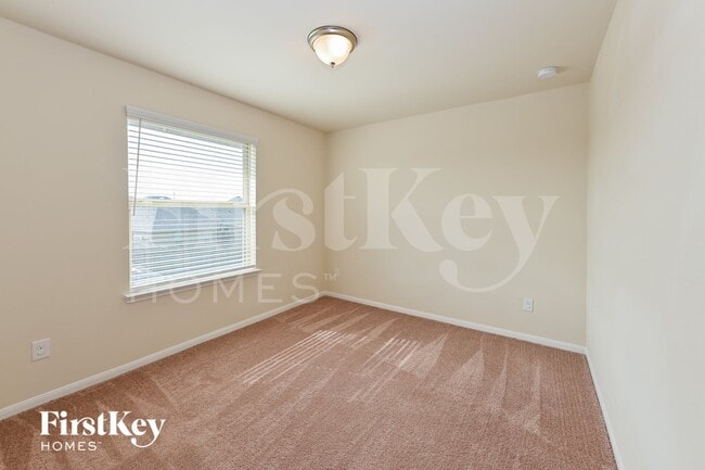 Building Photo - 10502 Lake of the Ozarks Dr