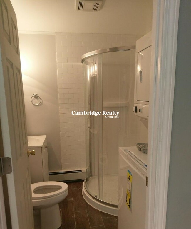 Building Photo - 1293 Cambridge St