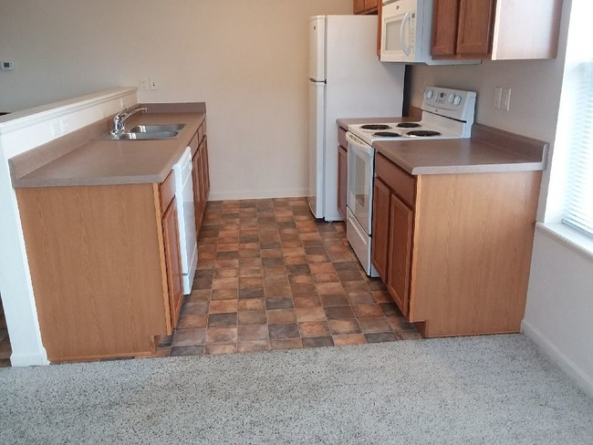Building Photo - 1042 Shults Dr
