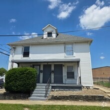 Building Photo - 132 E Farming St