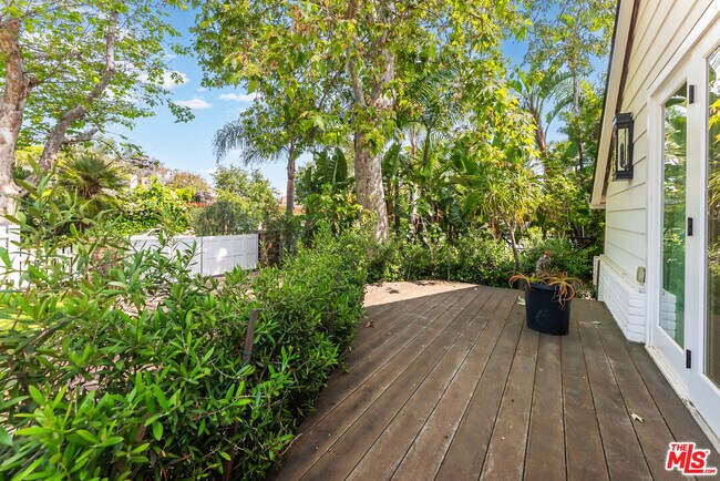 Building Photo - 797 Amalfi Dr