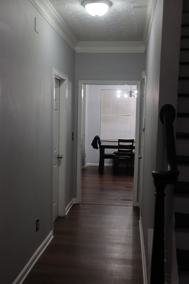 Building Photo - 8546 Glendevon Ct