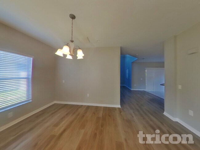 Foto del edificio - 1438 Delano Trent St