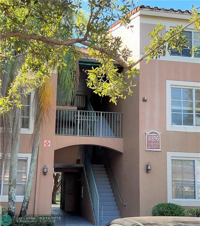 Building Photo - 4836 N State Rd 7