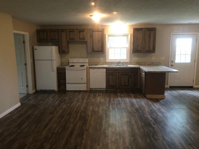 Building Photo - 1487 Hillcrest Dr