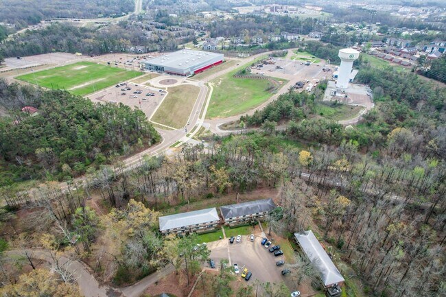 Foto del edificio - 2 Bed 1 Bath Near Campus! Water/Sewer/Trash Included!!