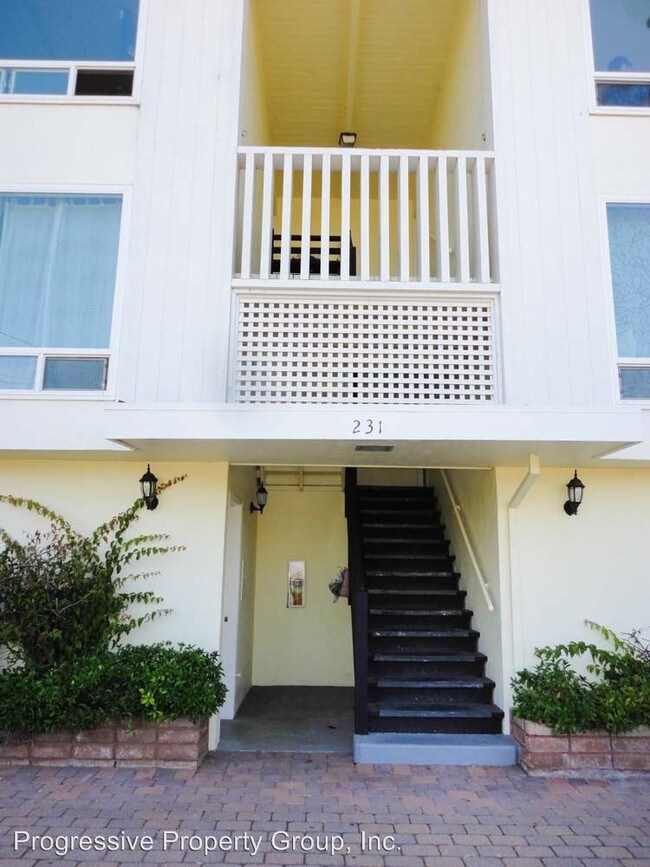 231 Corte Madera Ave, Corte Madera, CA 94925 Condo for Rent in Corte