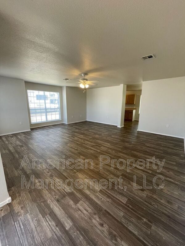 Building Photo - 12946 E 31st Ct