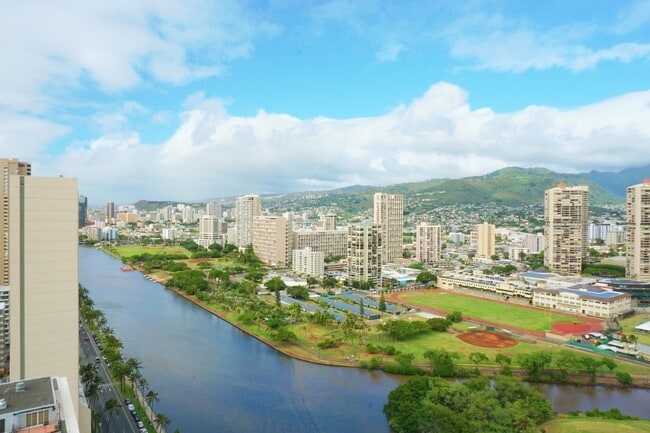 Building Photo - OCEAN VIEWS! FULLY FURNISHED 1/1!