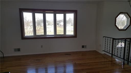 Building Photo - 5098 Scott St