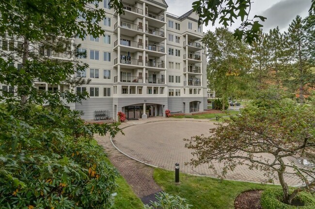 Foto del edificio - 10 Mountain Laurels Dr