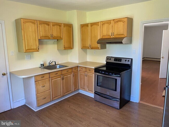 Foto del edificio - 1410 Longford Rd