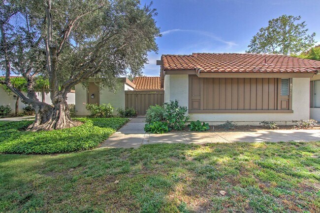 Building Photo - 5909 Manorwood Ct