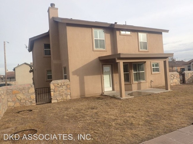 Foto del edificio - 427 Winter Spring Pl