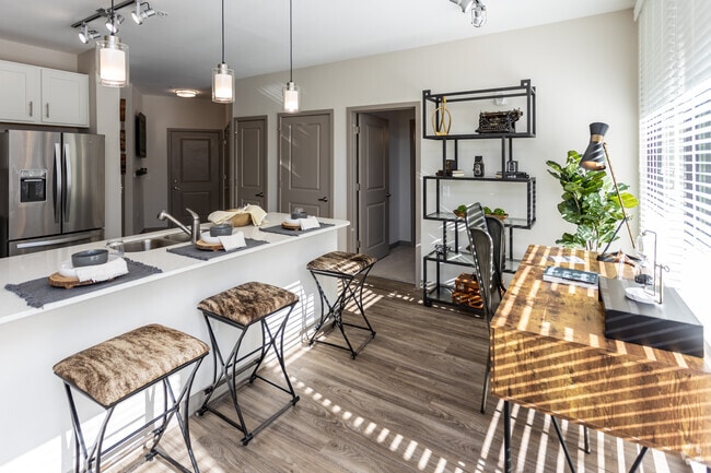 Interior Photo - One Riverwalk