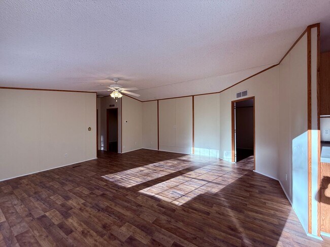 Foto del edificio - 3 Bedroom, 2 Bath Home