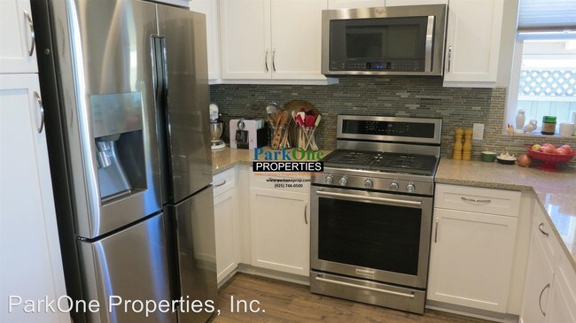 Foto del edificio - 3 br, 2.5 bath House - 200 South Park Ct.