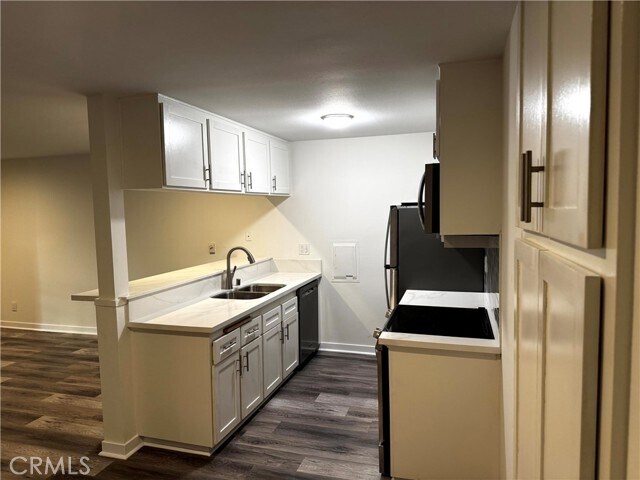 Building Photo - 280 Molino Ave
