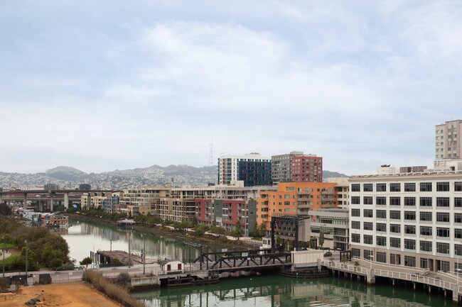 Foto del edificio - 1000 3rd St