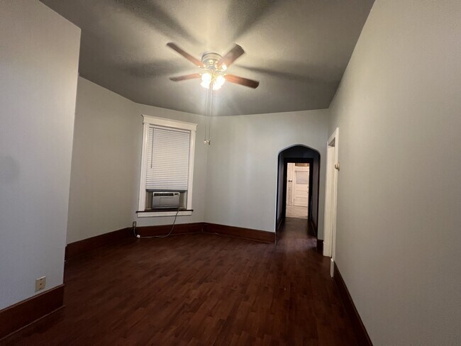 Foto del edificio - 3545 N Sheffield Ave