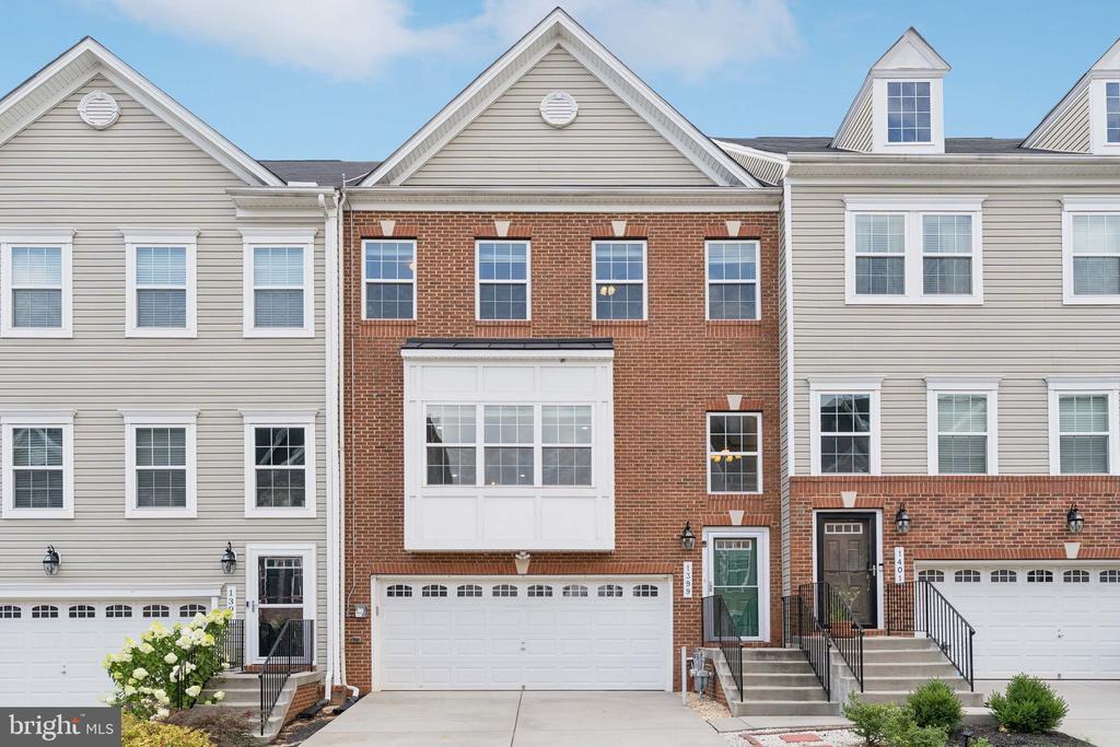 Primary Photo - 1399 Hawthorn Dr