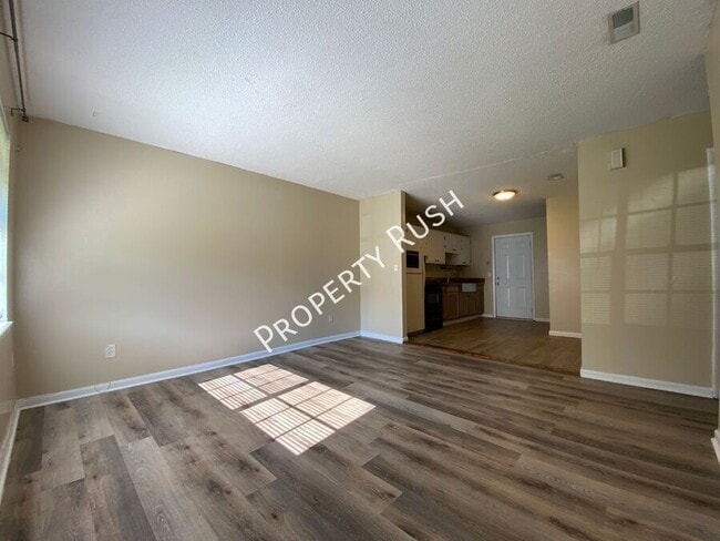 Building Photo - 7612 Bishop Dr