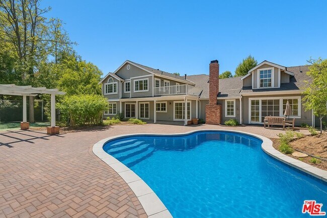 Building Photo - 21663 Ulmus Dr
