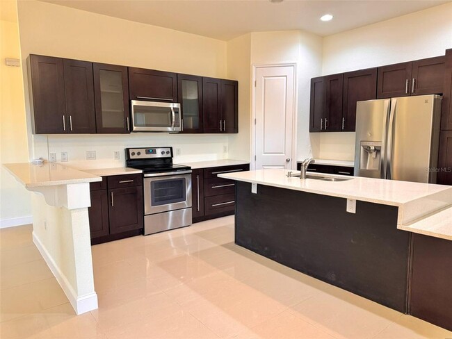 Foto del edificio - 8227 Vineland Oaks Blvd