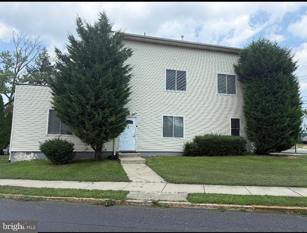 Primary Photo - 7 E Mill Rd
