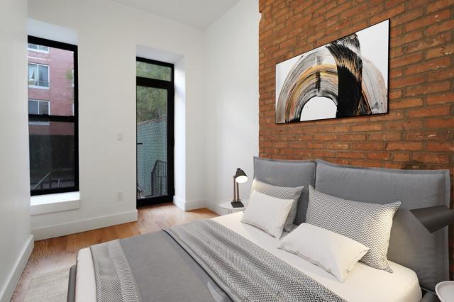 Building Photo - 4 bedroom in NEW YORK NY 10009
