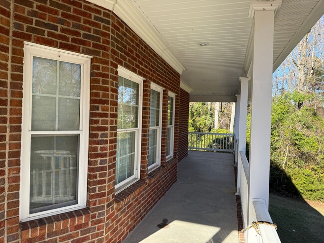 Building Photo - Lexington