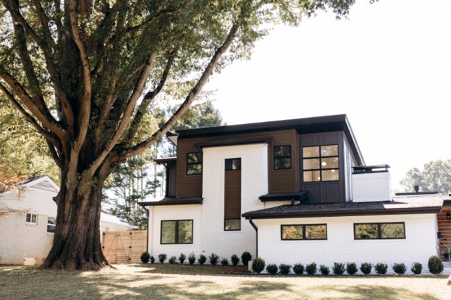 Building Photo - 5808 Murrayhill Rd