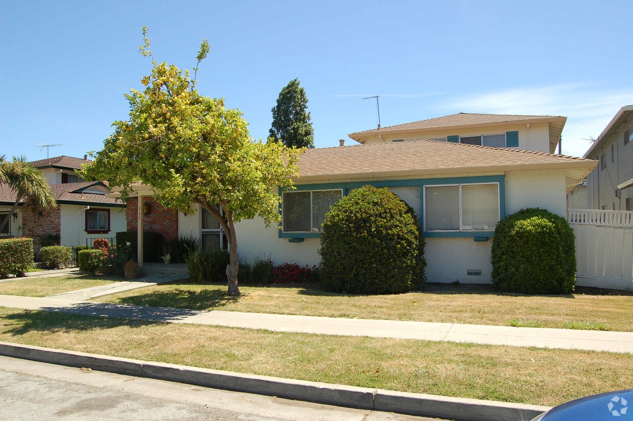 Building Photo - 362 Greendale Way