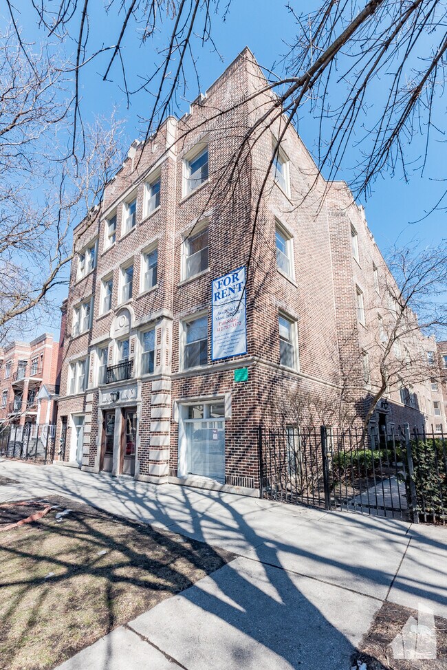 Building Photo - 4919 N Damen Ave