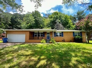 Building Photo - 5608 Elm St